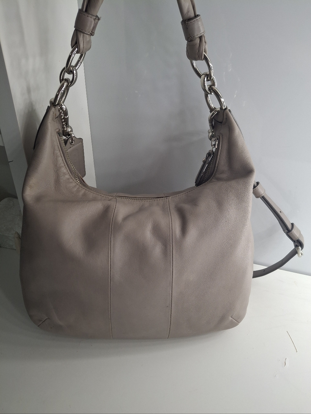 Coach Kristin convertible hobo bag Taupe.  Great condition - Picture 2 of 8